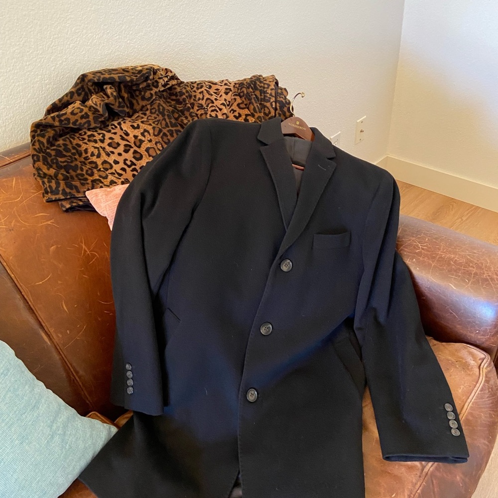 Beautiful Men’s Winter Coat in Wool Cashmere by Cardinal of Canada NEW